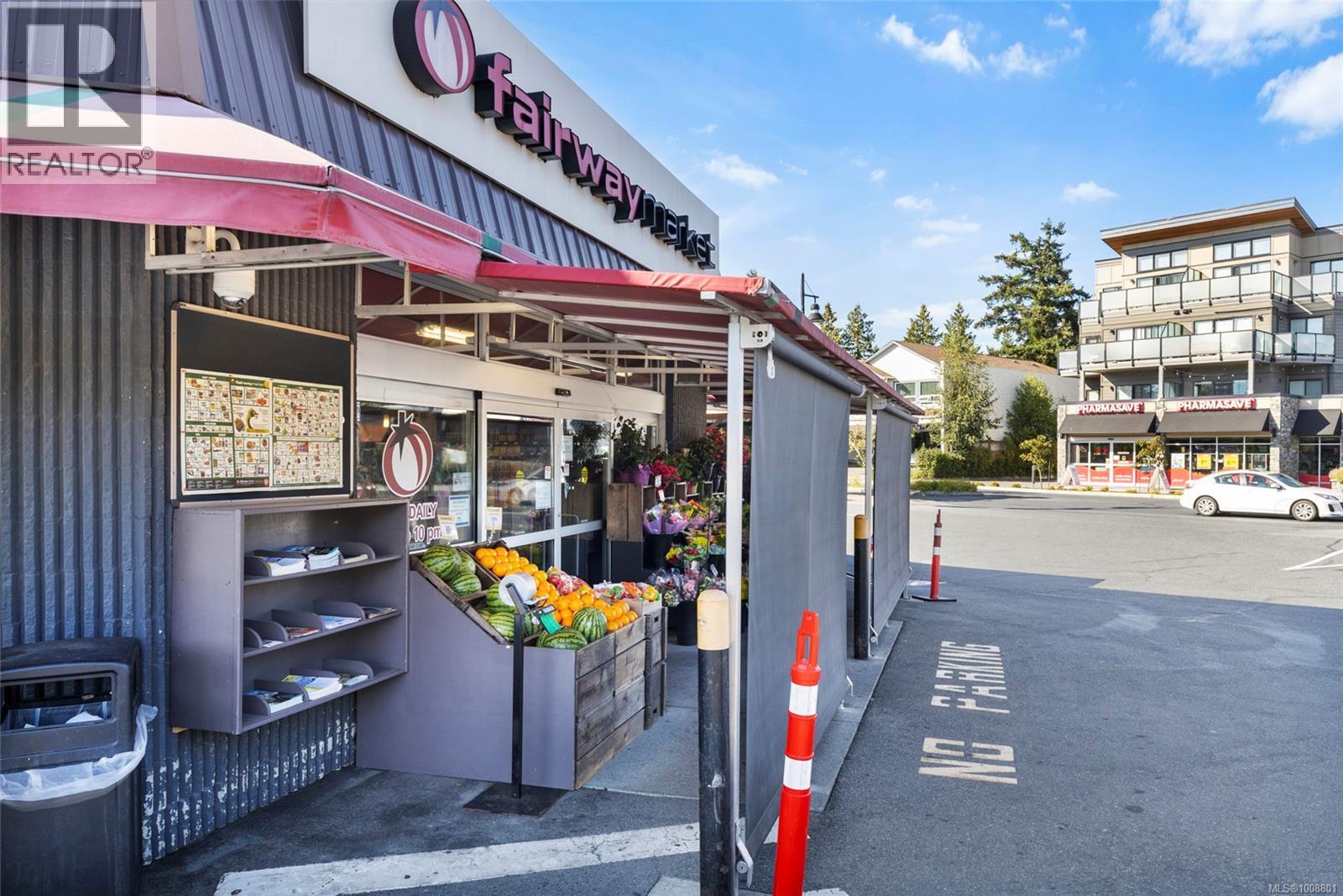 203 7111 West Saanich Rd, Central Saanich
