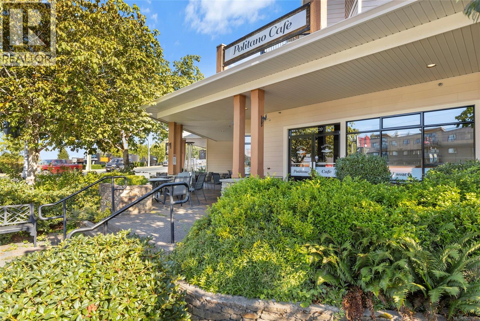 203 7111 West Saanich Rd, Central Saanich