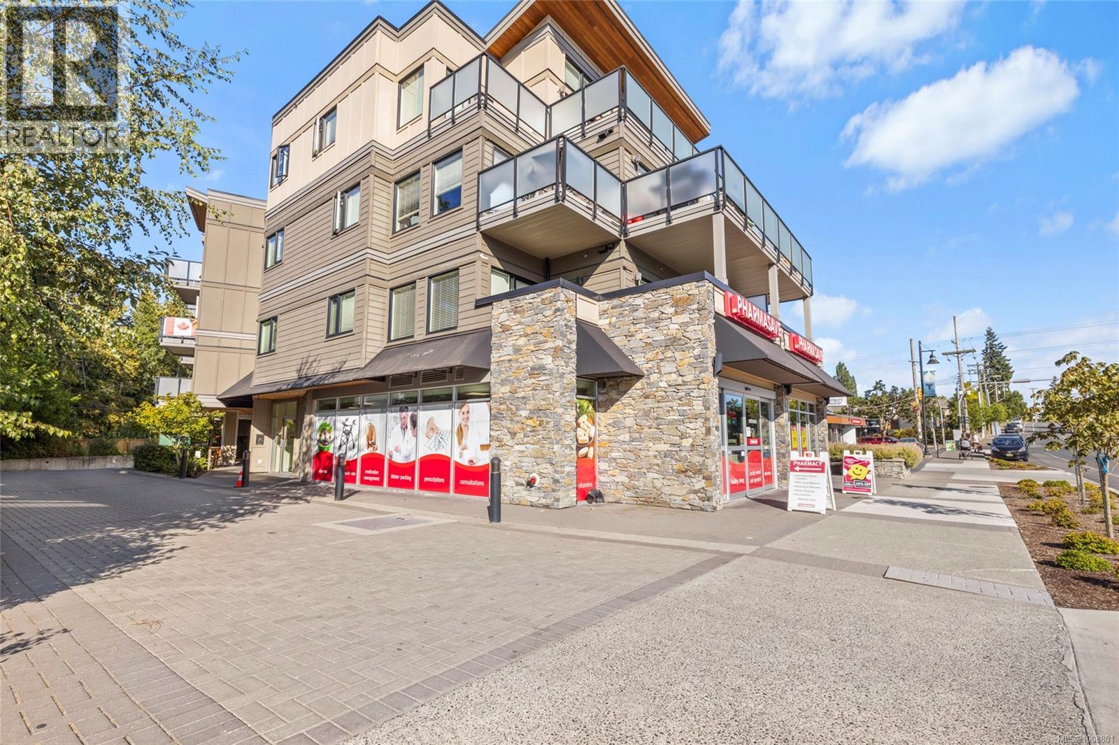 203 7111 West Saanich Rd, Central Saanich