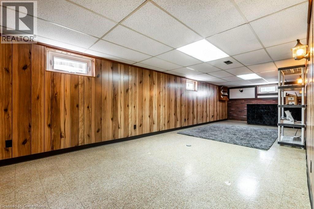 Photo 20 of 111 Castlefield Drive, Hamilton ON