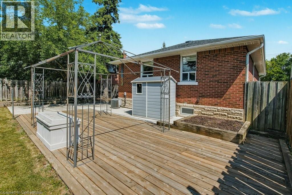 Photo 33 of 111 Castlefield Drive, Hamilton ON