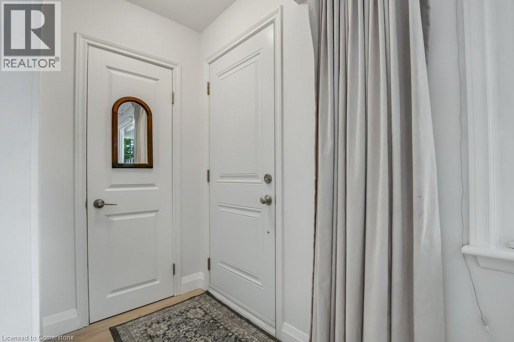 Photo 5 of 111 Castlefield Drive, Hamilton ON
