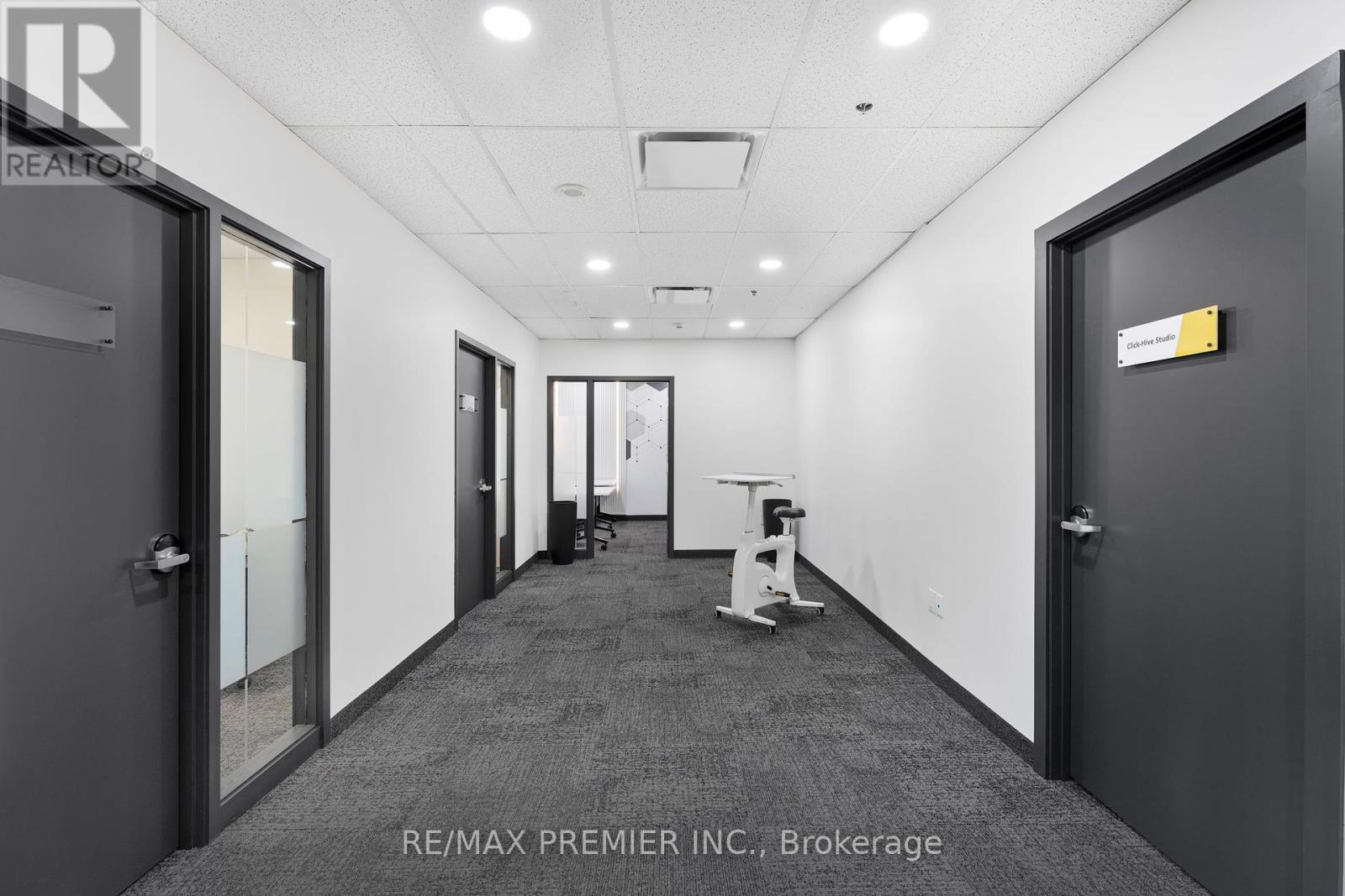 Photo 10 of 700 34 305 Milner Avenue, Toronto ON