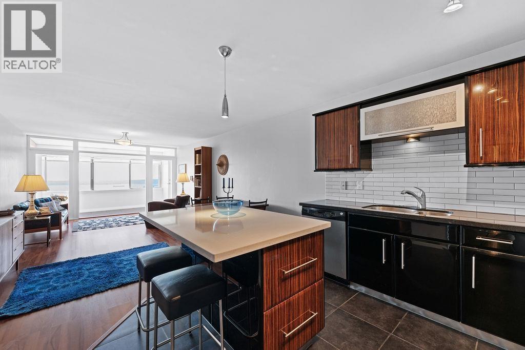 Photo 6 of 64 2212 Folkestone Way, West Vancouver BC
