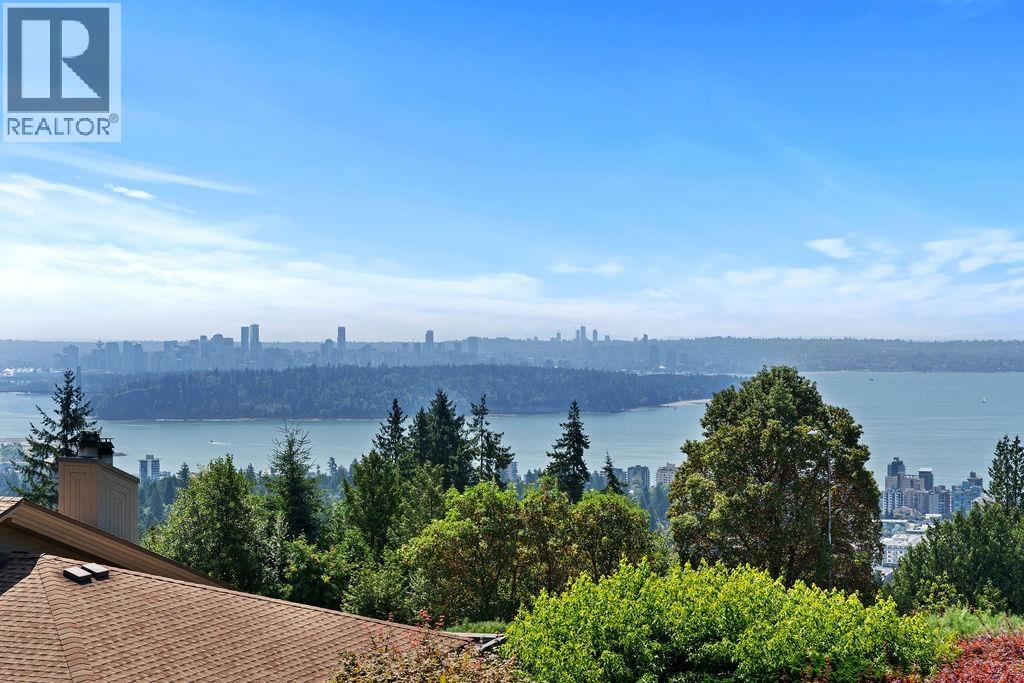 Photo 2 of 64 2212 Folkestone Way, West Vancouver BC