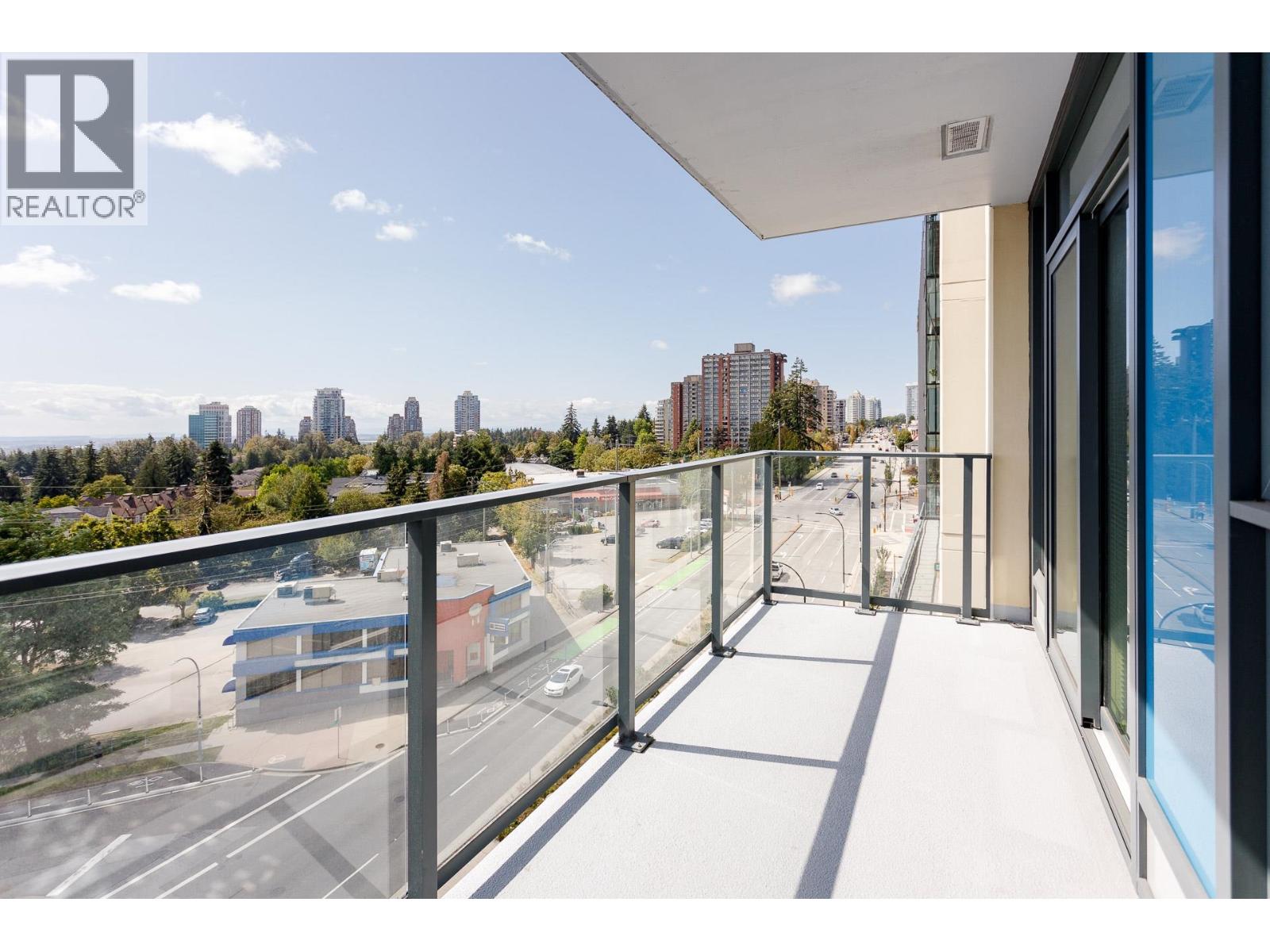 609 7388 KINGSWAY STREET, Burnaby