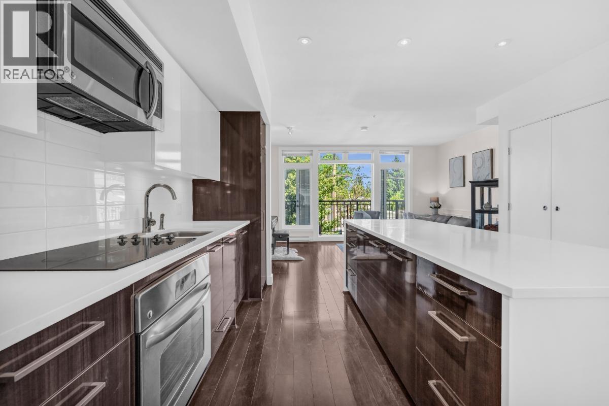 Photo 3 of 15 5655 Chaffey Avenue, Burnaby BC