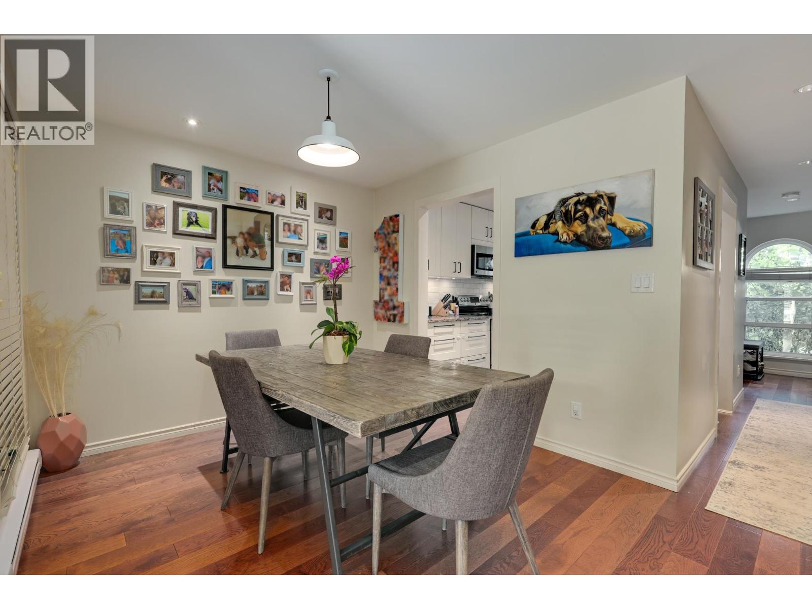 Photo 12 of 3 900 W 17th Street, North Vancouver BC