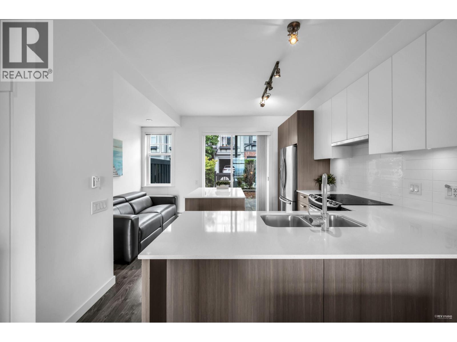 80 1320 RILEY STREET, Coquitlam