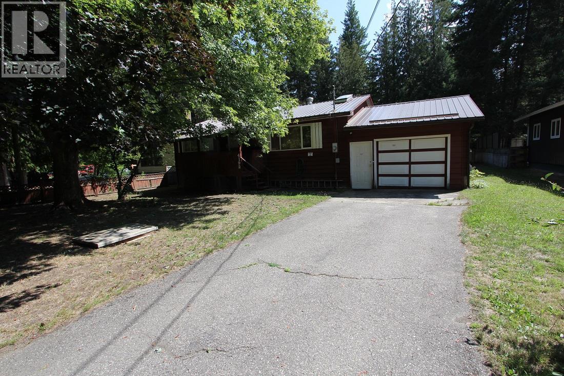  4192 Saratoga Road, Scotch Creek