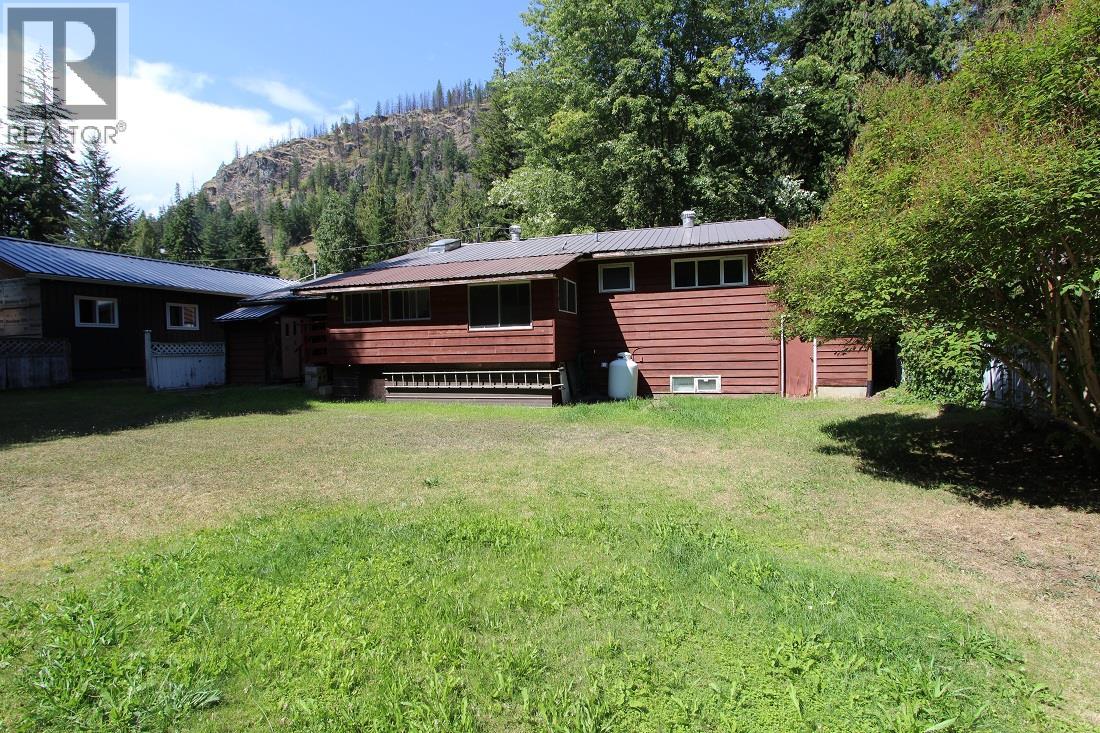  4192 Saratoga Road, Scotch Creek