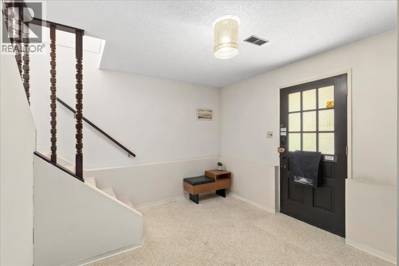 Photo 21 of 4427 W 6th Avenue, Vancouver BC