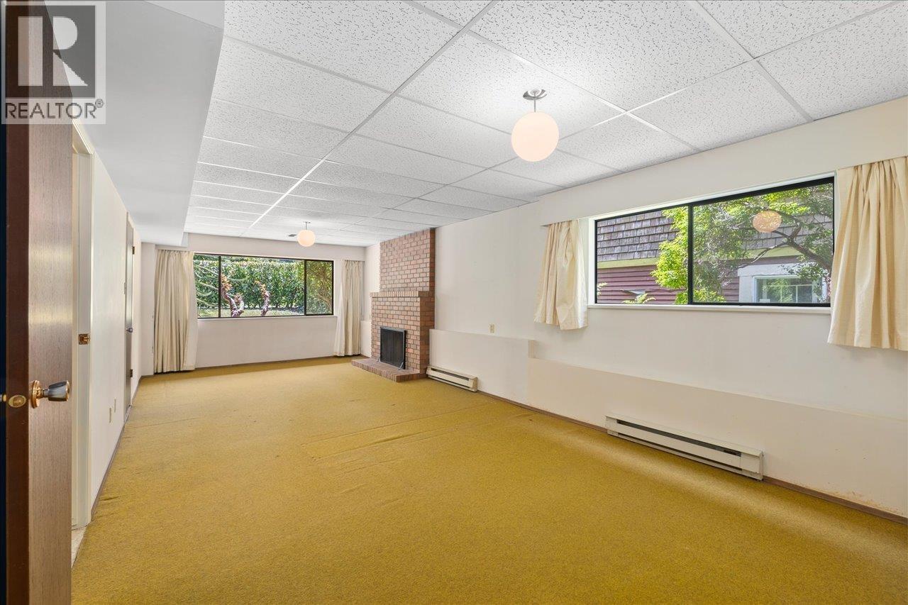 Photo 26 of 4427 W 6th Avenue, Vancouver BC
