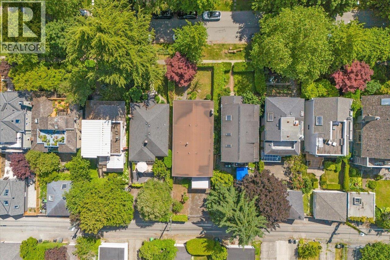 Photo 40 of 4427 W 6th Avenue, Vancouver BC