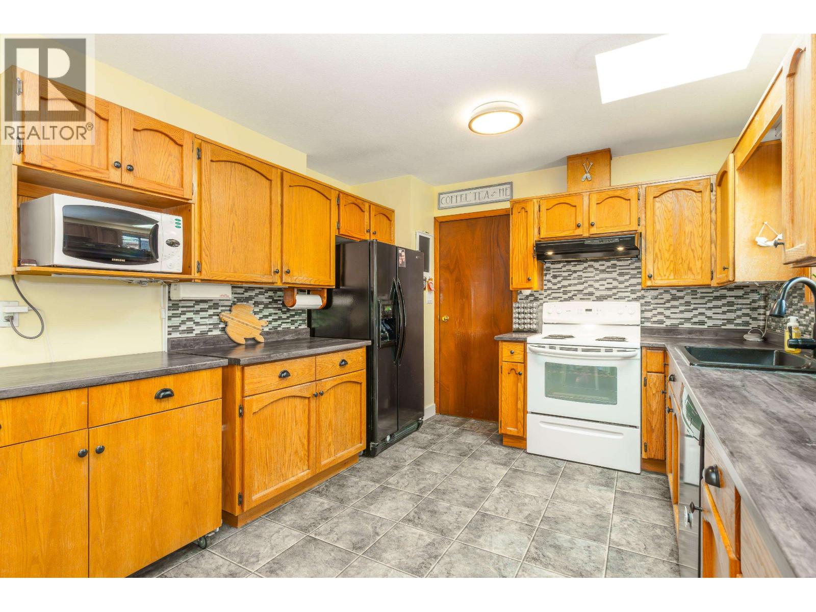 Photo 10 of 23765 119 B Avenue, Maple Ridge BC