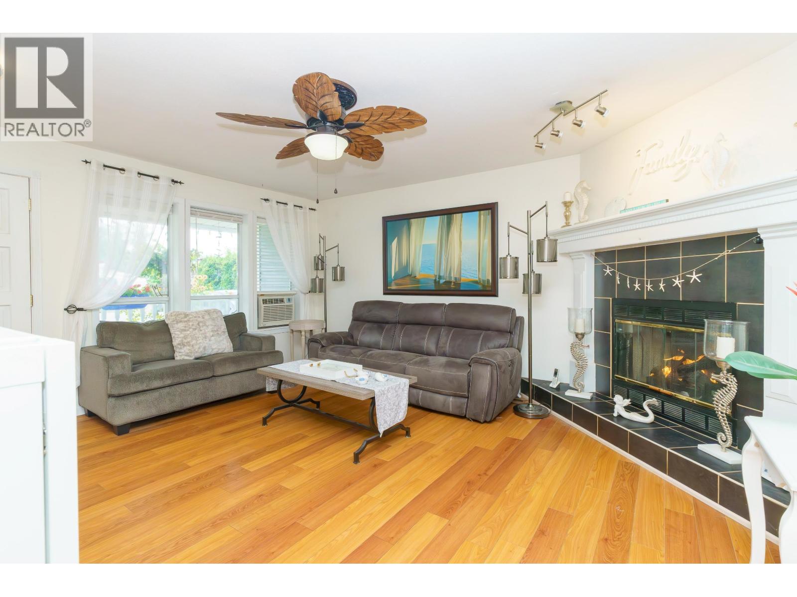 Photo 3 of 23765 119 B Avenue, Maple Ridge BC