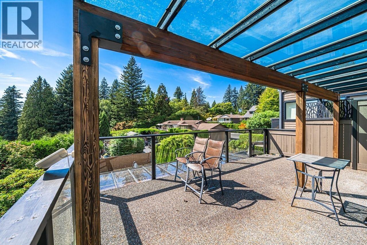 Photo 8 of 3435 St Georges Avenue, North Vancouver BC