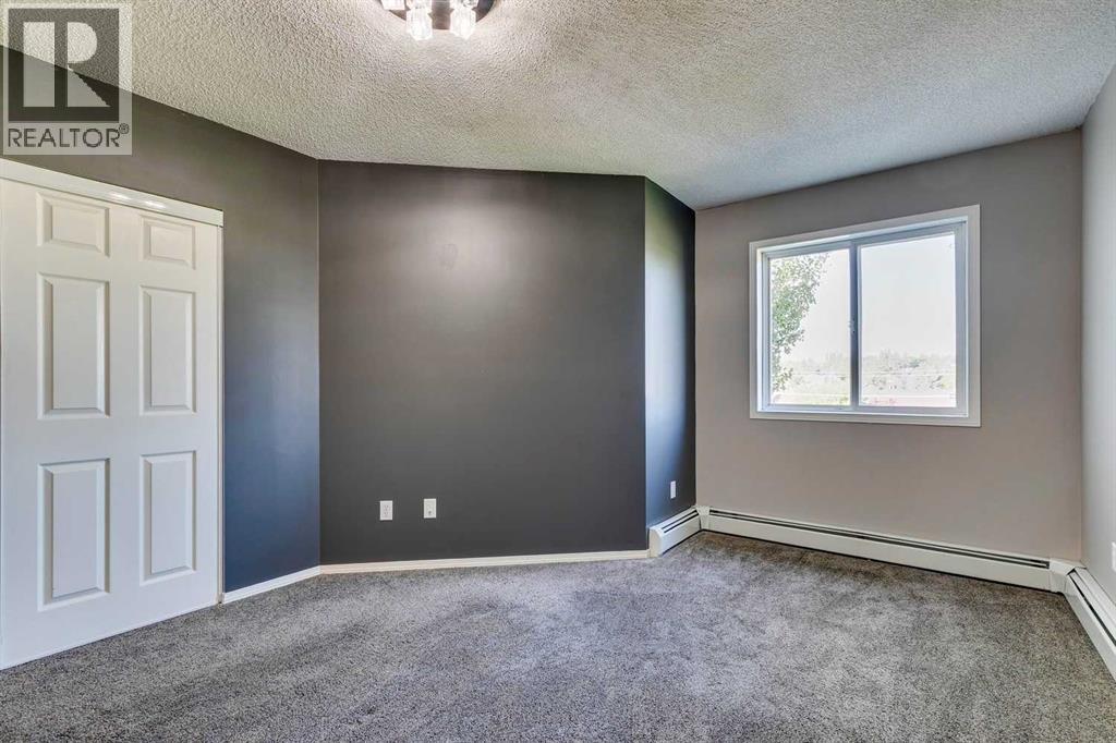 Single Family House for Sale in   Shawville Way SE Shawnessy Calgary 