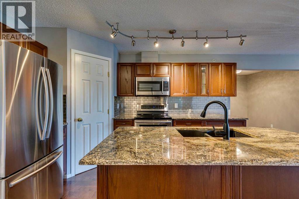 Single Family House for Sale in   Shawville Way SE Shawnessy Calgary 