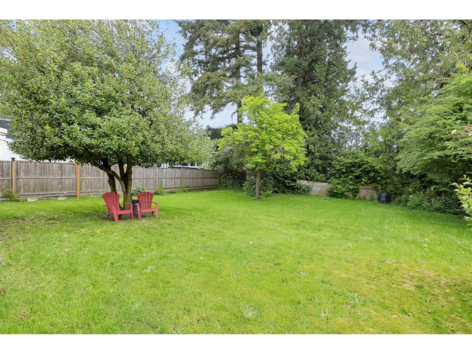 Photo 24 of 2136 Sherwood Crescent, Abbotsford BC