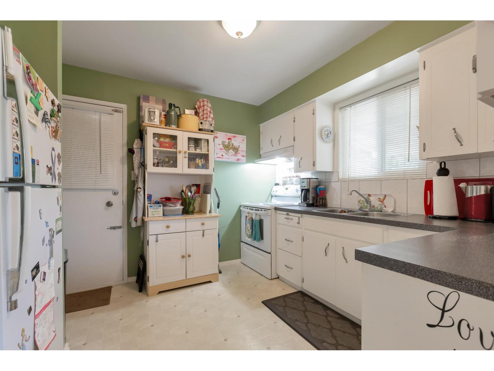 Photo 10 of 2136 Sherwood Crescent, Abbotsford BC