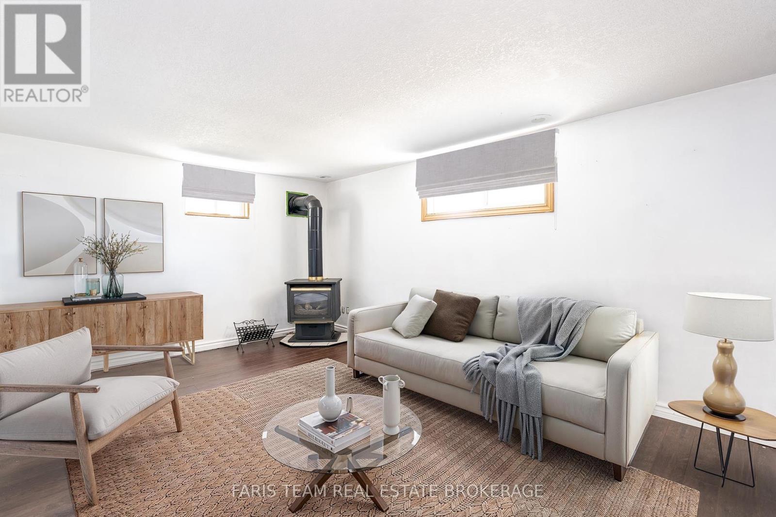 Photo 15 of 368 Leslie Avenue, Orillia ON