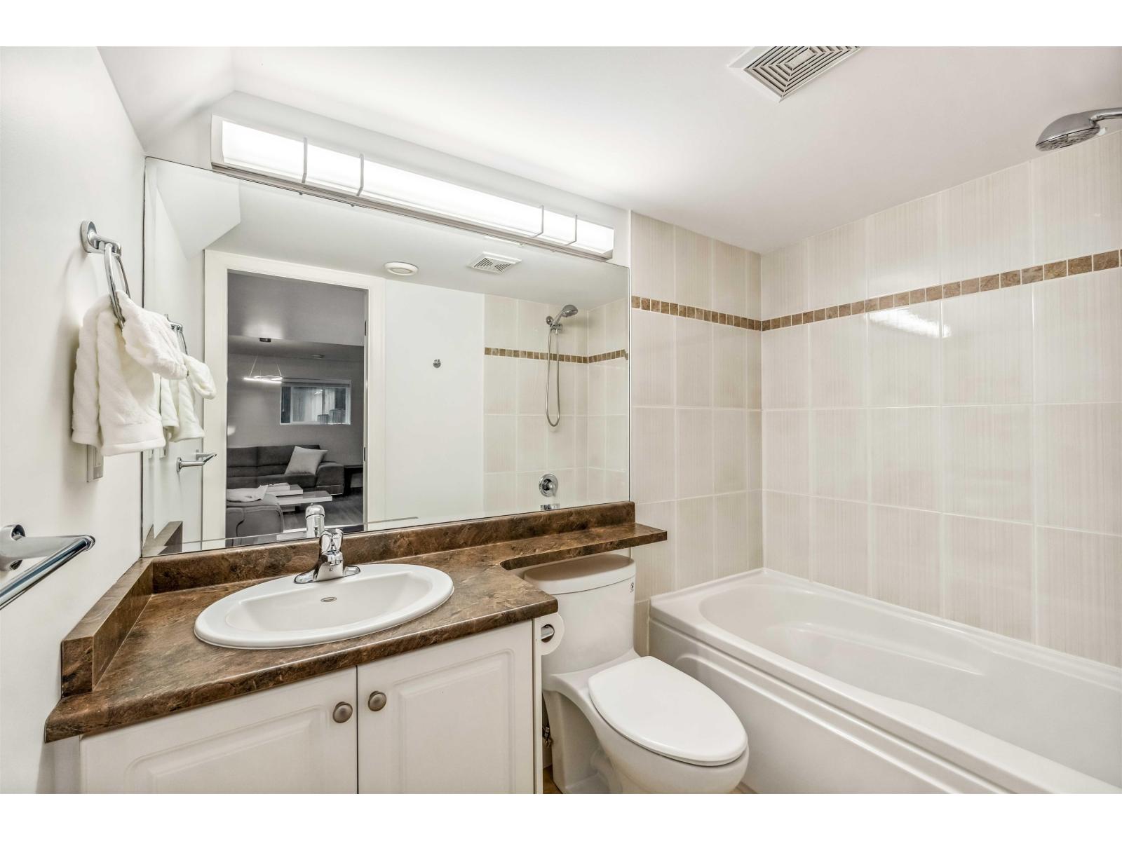 Photo 18 of 21 21267 83 A Avenue, Langley BC