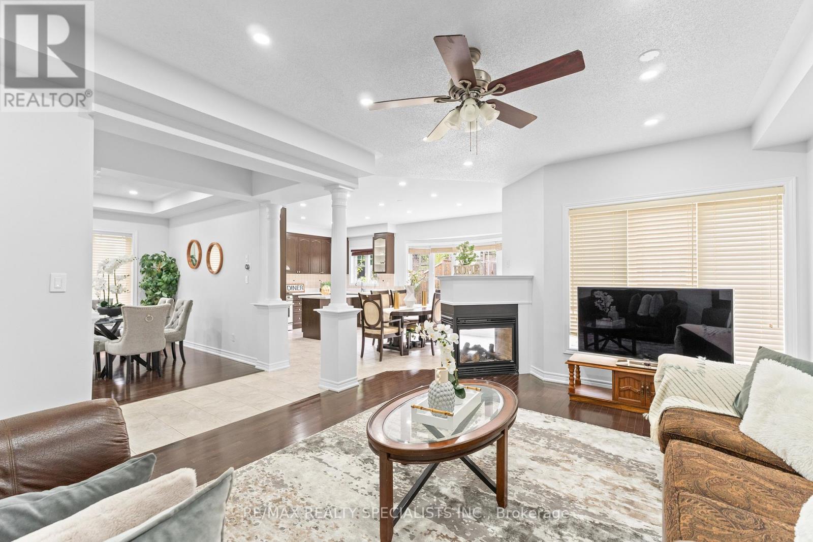 Photo 18 of 38 Stephanie Avenue, Brampton ON