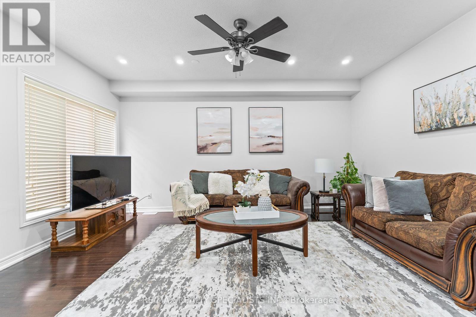 Photo 16 of 38 Stephanie Avenue, Brampton ON