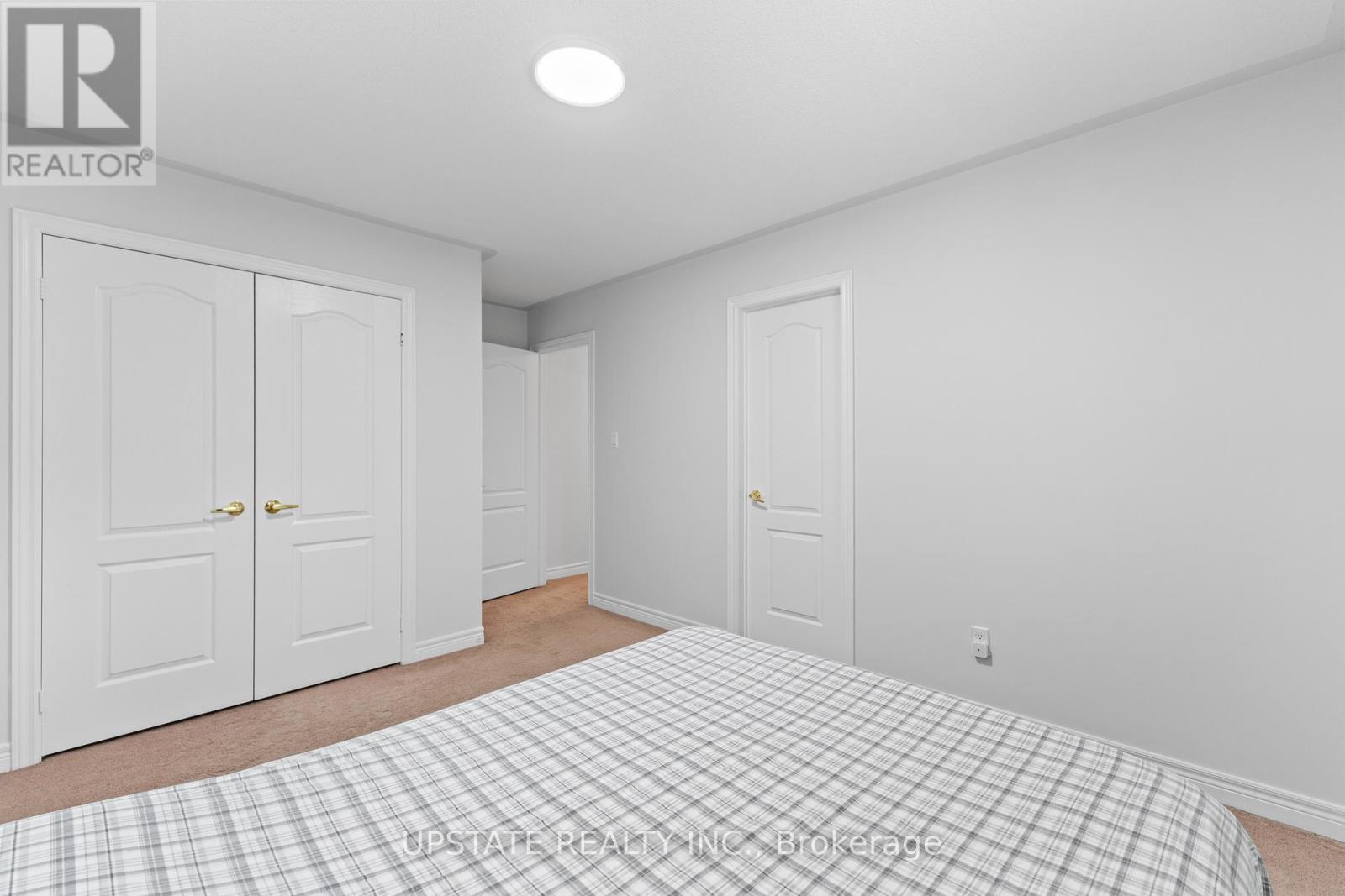 Photo 33 of 38 Stephanie Avenue, Brampton ON
