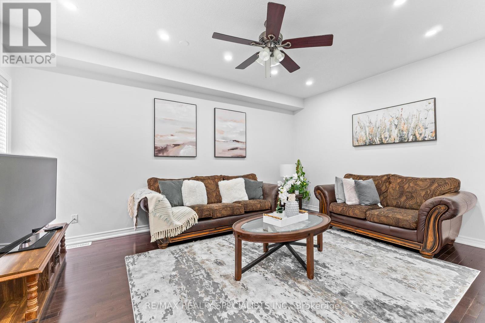 Photo 17 of 38 Stephanie Avenue, Brampton ON