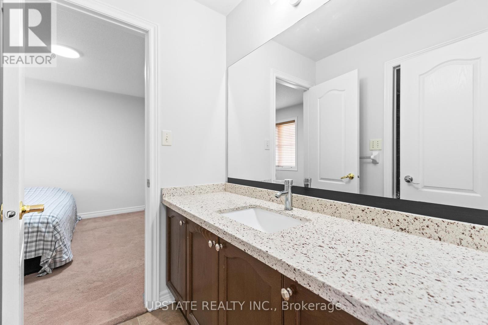 Photo 31 of 38 Stephanie Avenue, Brampton ON
