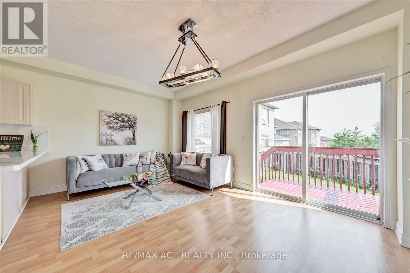 Photo 31 of 31 Cherryplum Way, Brampton ON