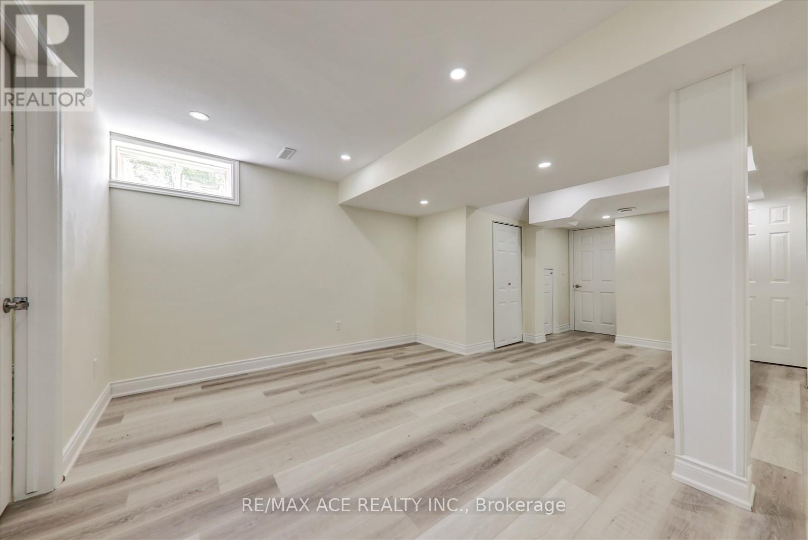 Photo 20 of 31 Cherryplum Way, Brampton ON