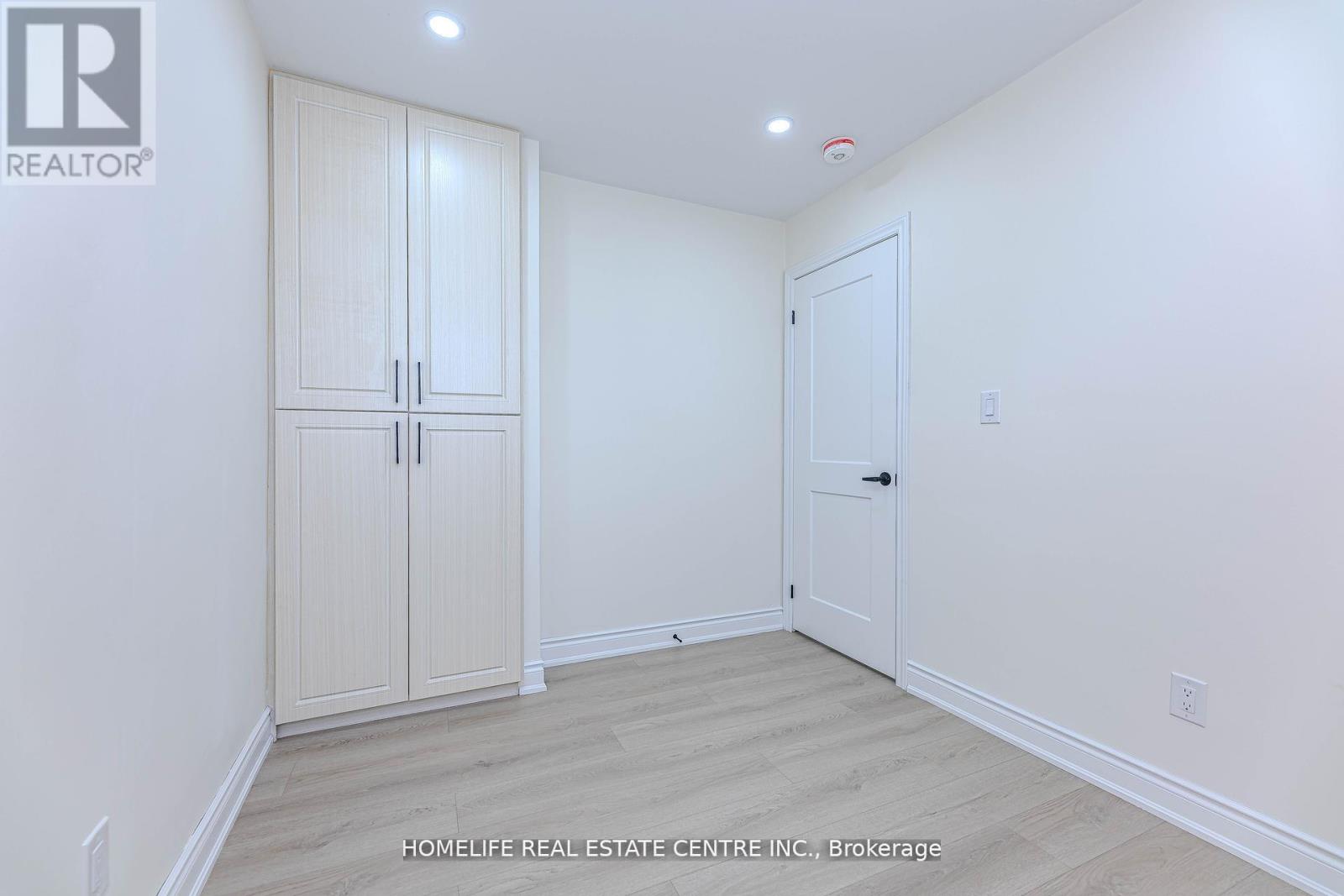 Photo 39 of 46 Lady Stewart Boulevard, Brampton ON