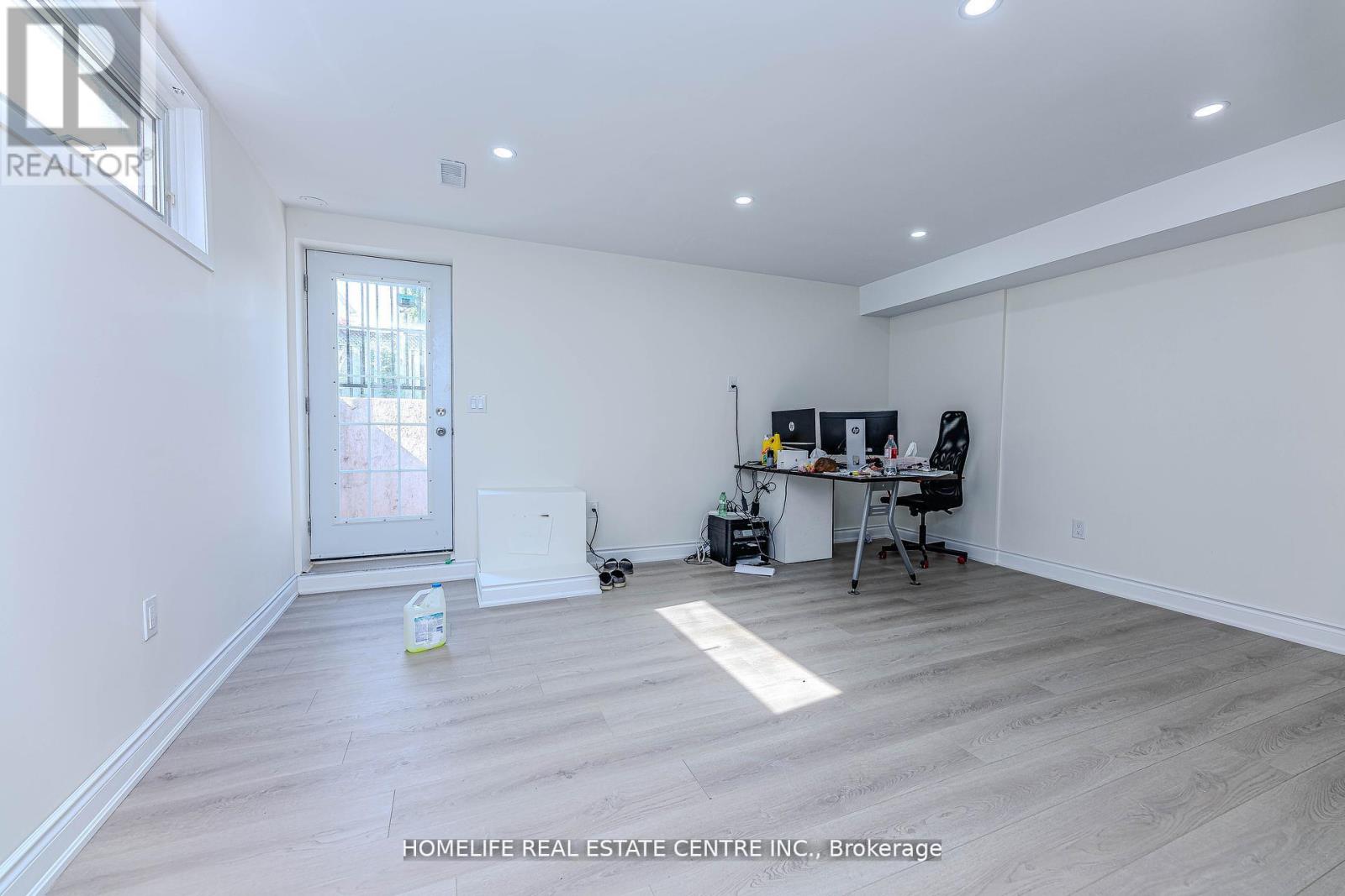 Photo 2 of 46 Lady Stewart Boulevard, Brampton ON