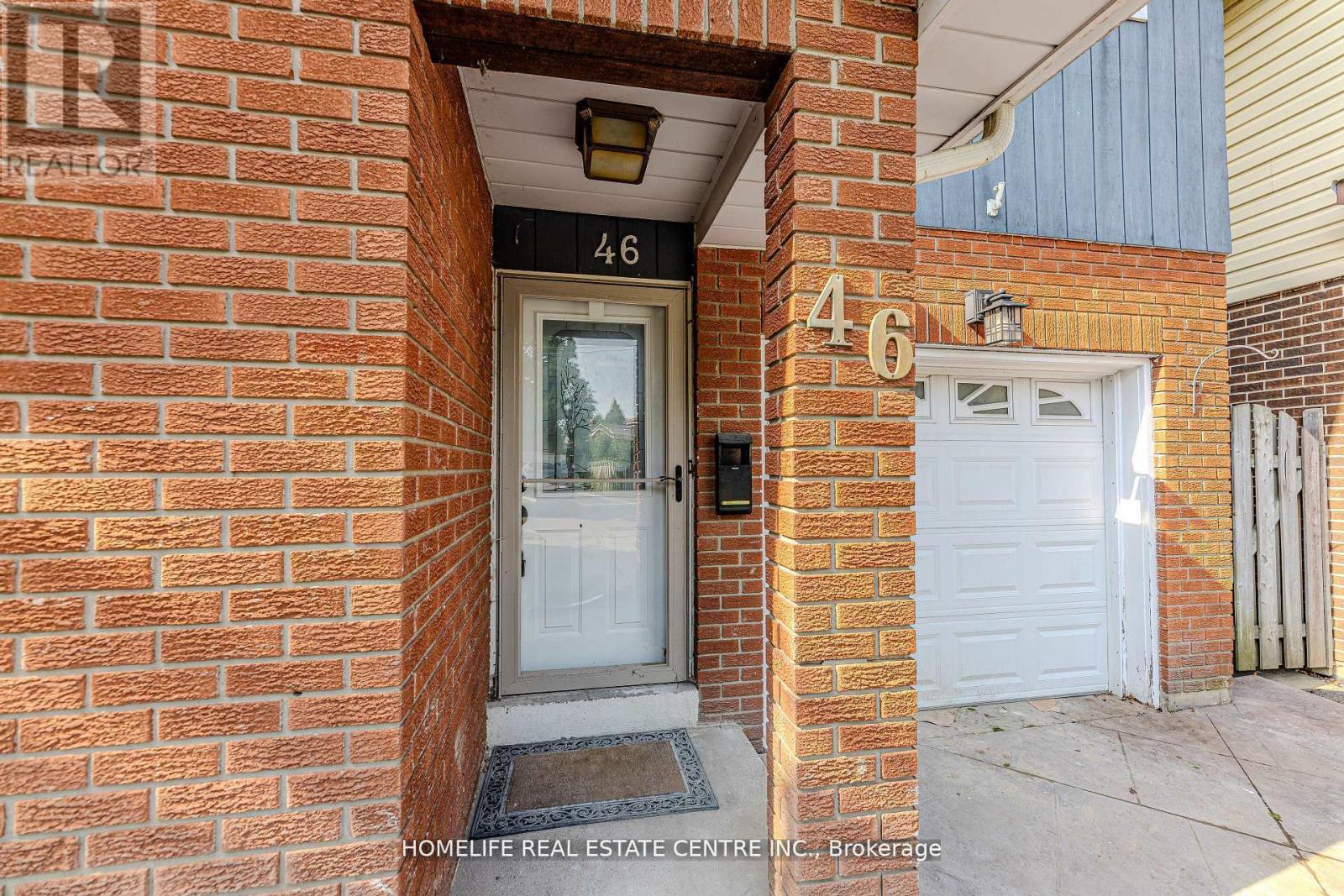 Photo 28 of 46 Lady Stewart Boulevard, Brampton ON