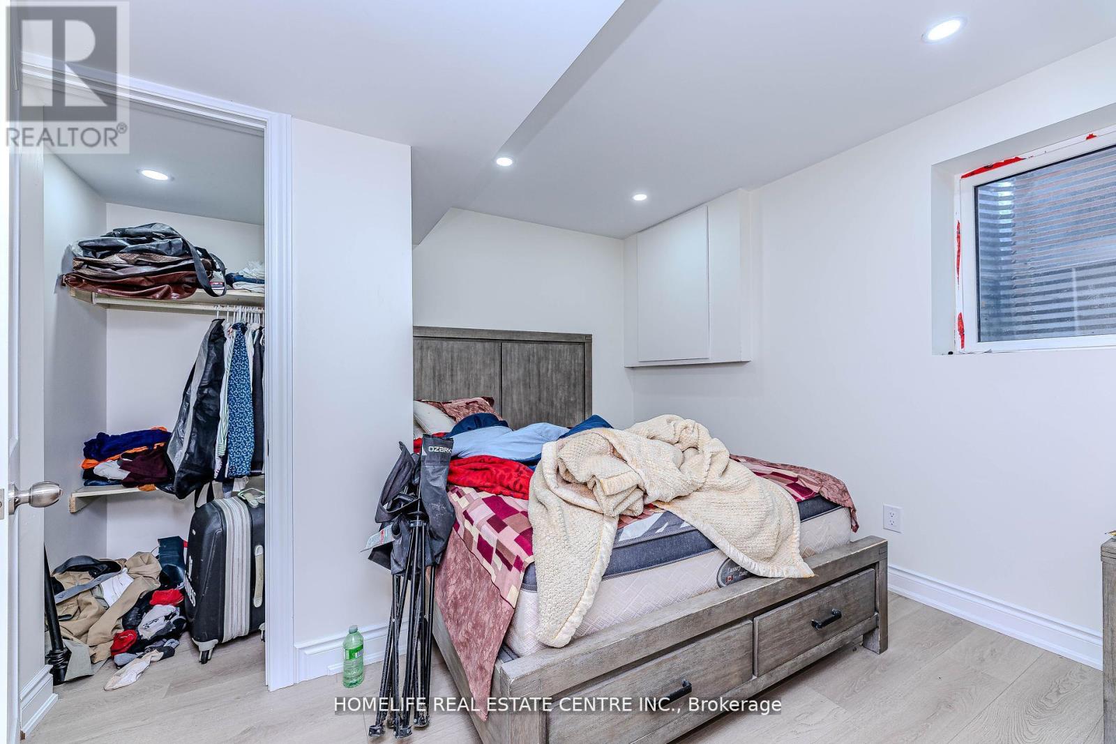 Photo 12 of 46 Lady Stewart Boulevard, Brampton ON