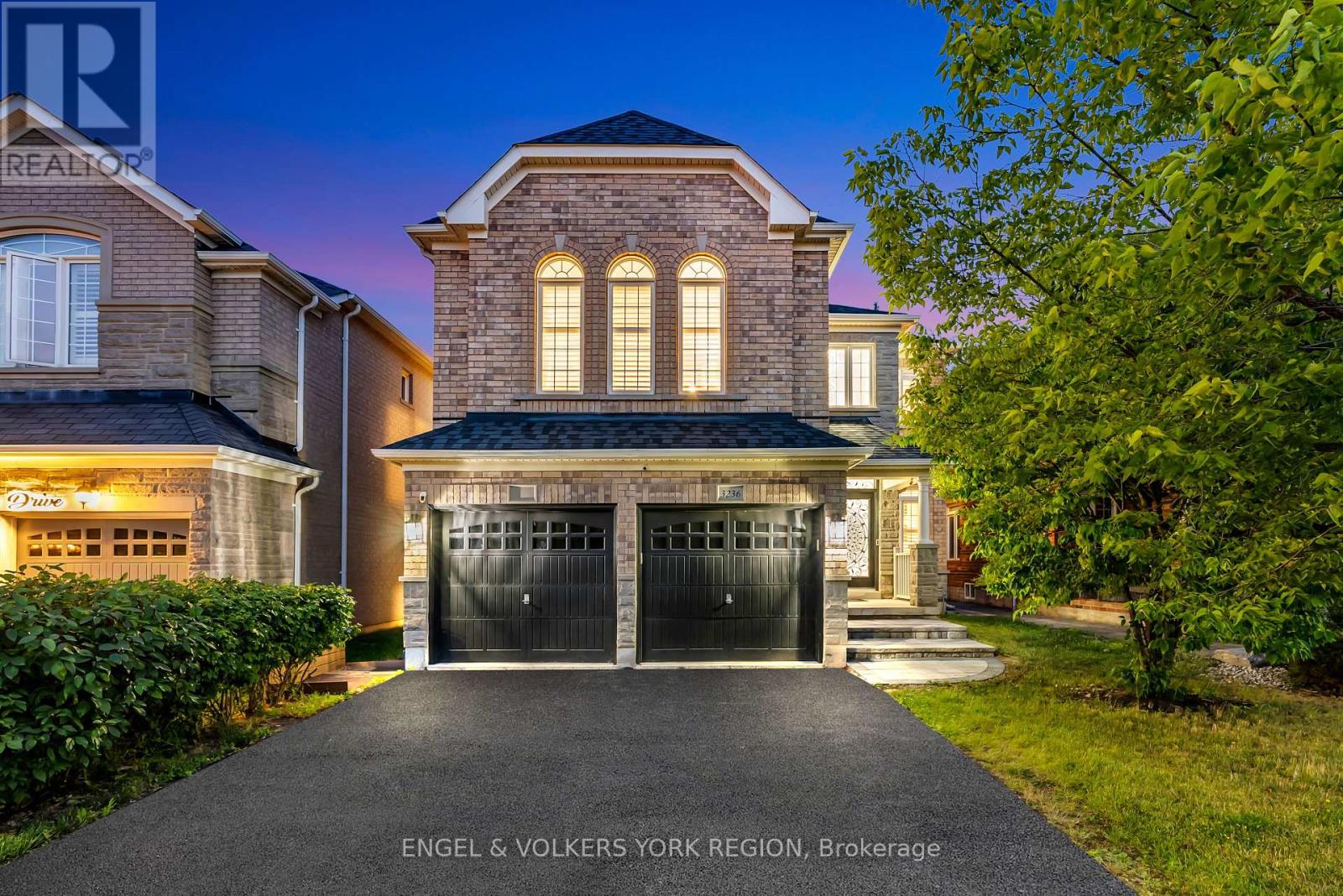 Photo 11 of 3236 Tacc Drive, Mississauga ON