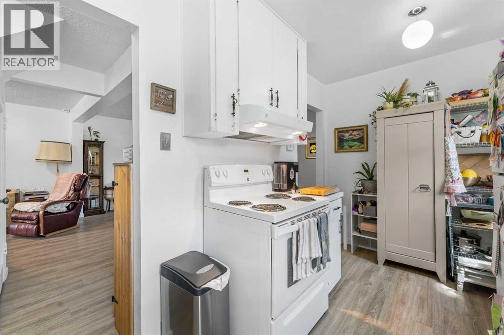 Single Family House for Sale in  Russet Road NE Renfrew Calgary 
