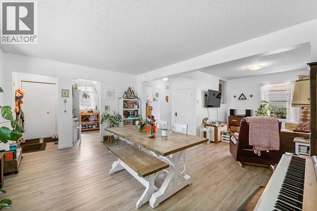 Single Family House for Sale in  Russet Road NE Renfrew Calgary 