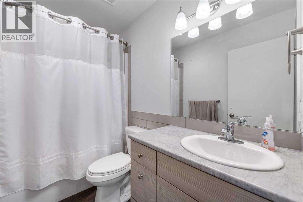 Single Family House for Sale in  Russet Road NE Renfrew Calgary 