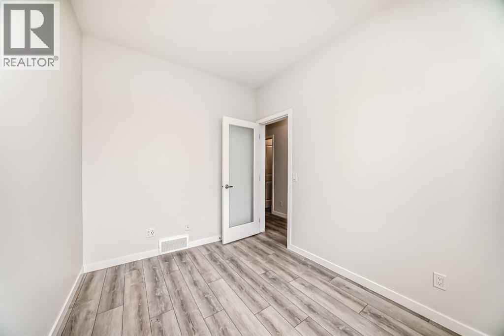 Single Family House for Sale in  Sheriff King Street SW Pine Creek Calgary 