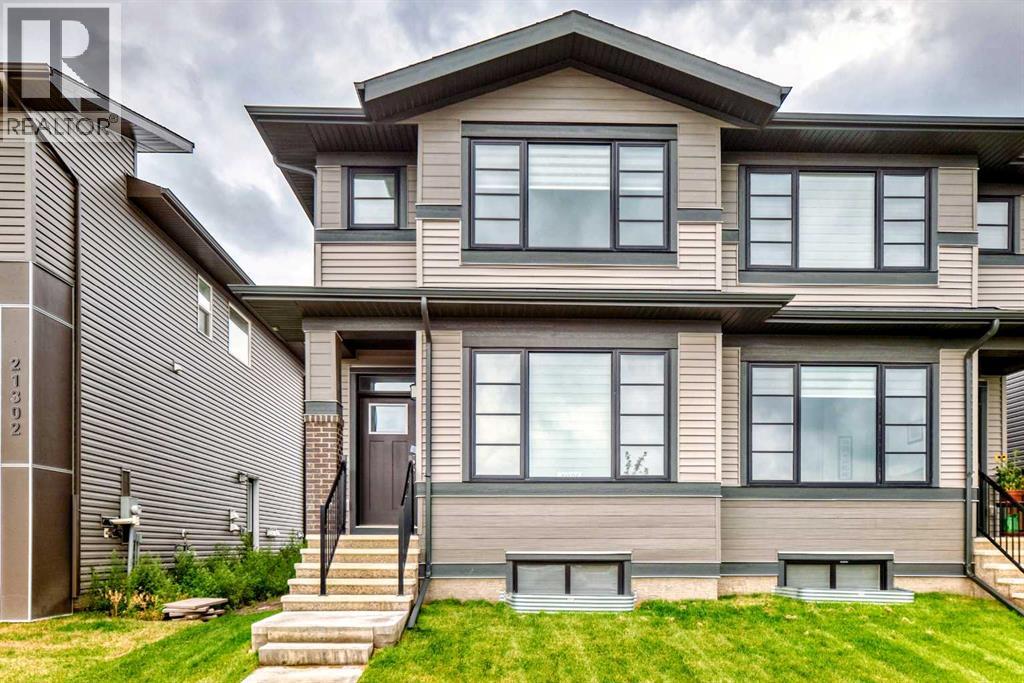 Single Family House for Sale in  Sheriff King Street SW Pine Creek Calgary 