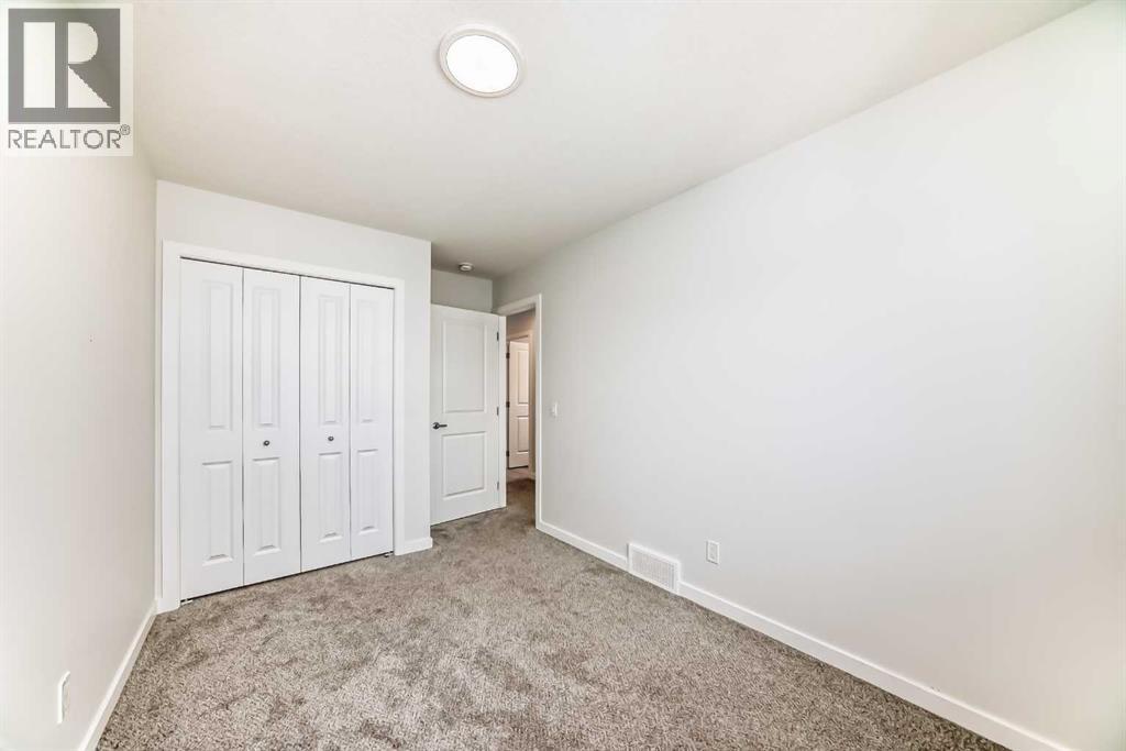 Single Family House for Sale in  Sheriff King Street SW Pine Creek Calgary 