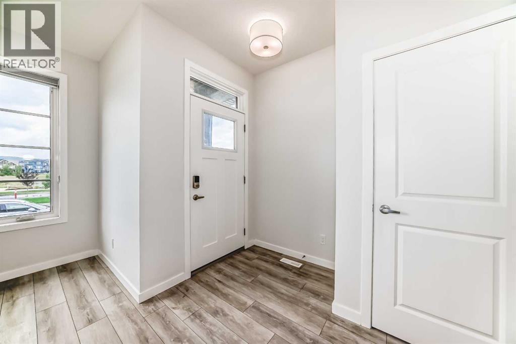 Single Family House for Sale in  Sheriff King Street SW Pine Creek Calgary 