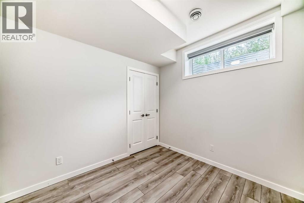 Single Family House for Sale in  Sheriff King Street SW Pine Creek Calgary 