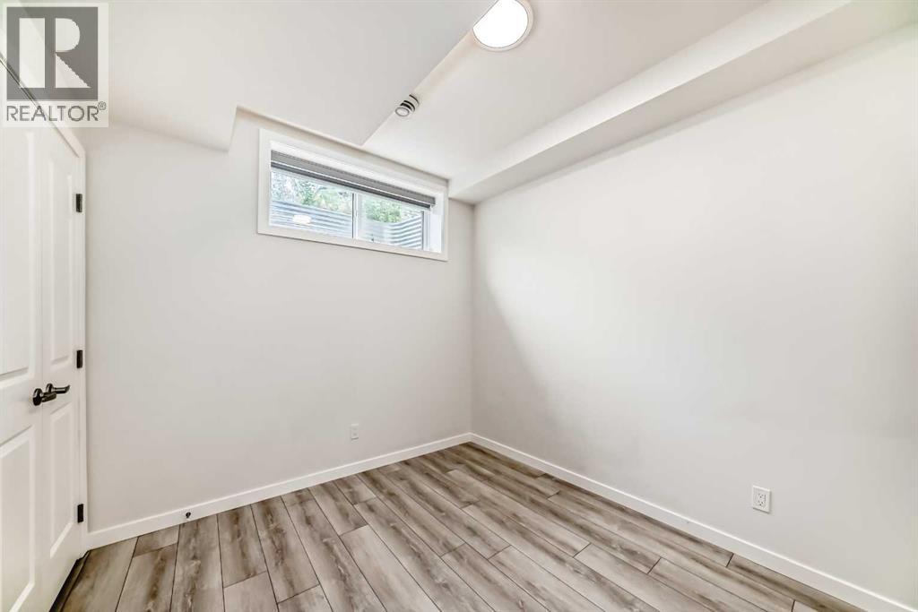 Single Family House for Sale in  Sheriff King Street SW Pine Creek Calgary 