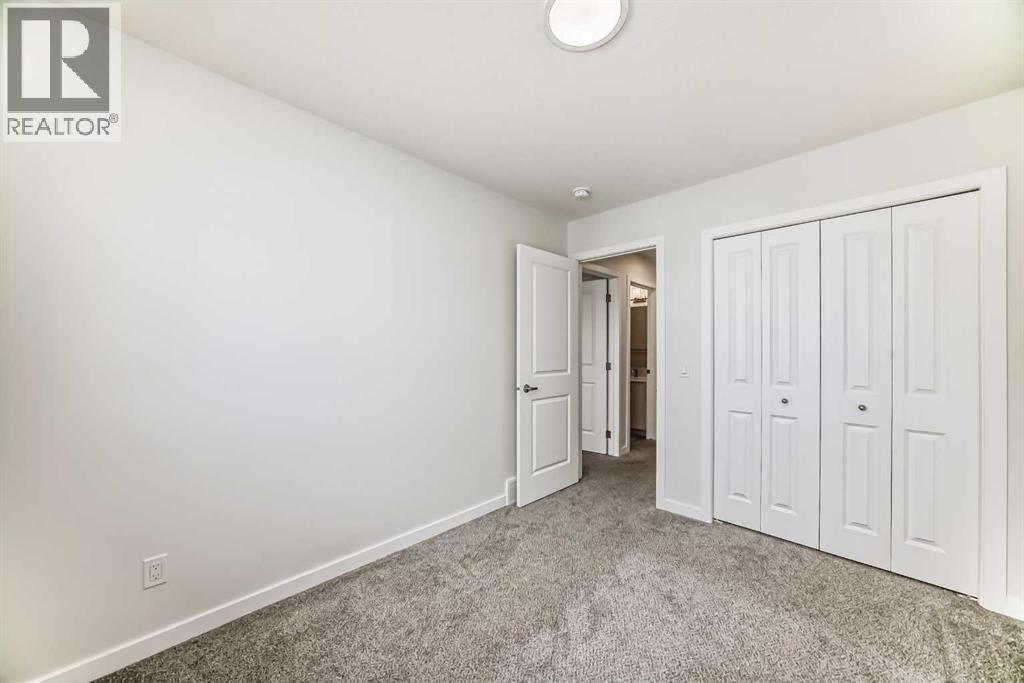 Single Family House for Sale in  Sheriff King Street SW Pine Creek Calgary 