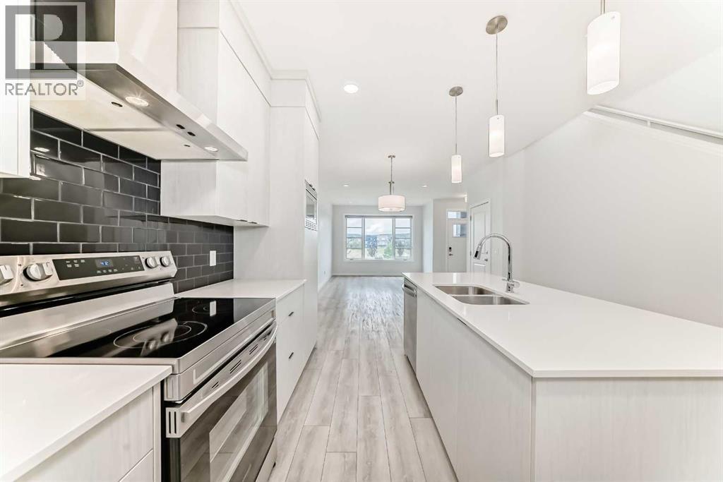 Single Family House for Sale in  Sheriff King Street SW Pine Creek Calgary 